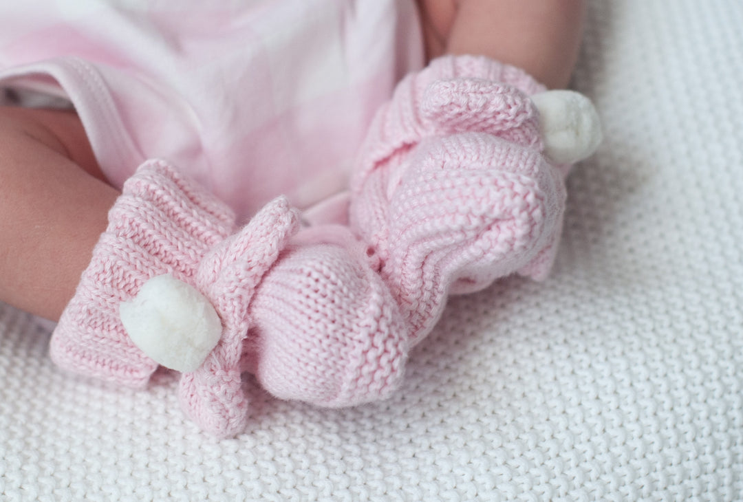 Knit Booties White Pom Pom - Pink