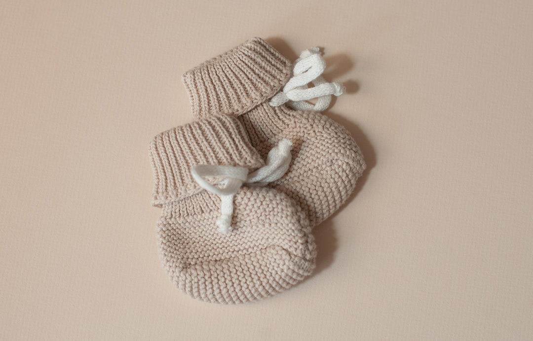 Knit Booties with white tie in Tan